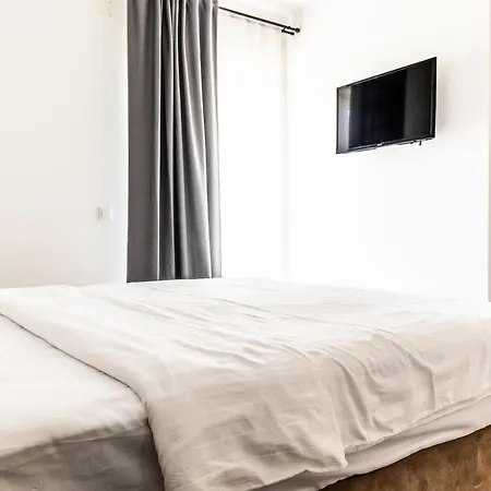 Nest Apartment