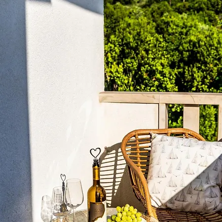 Nest * Cavtat